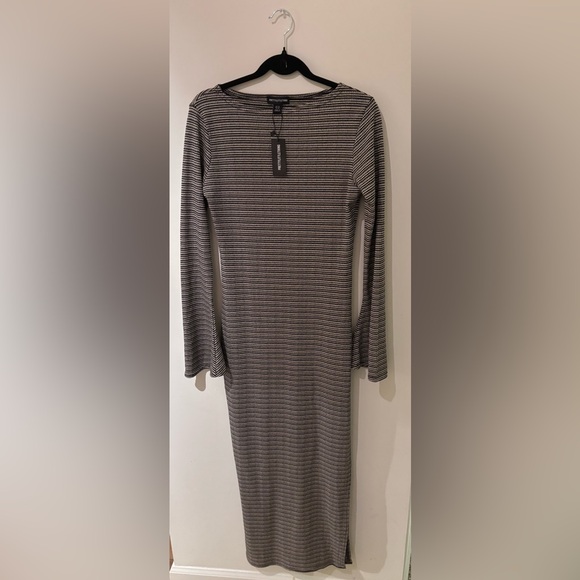 PrettyLittleThing Black Textured Flared Sleeve Maxi Dress - Size 10 (NWT) - Picture 4 of 6